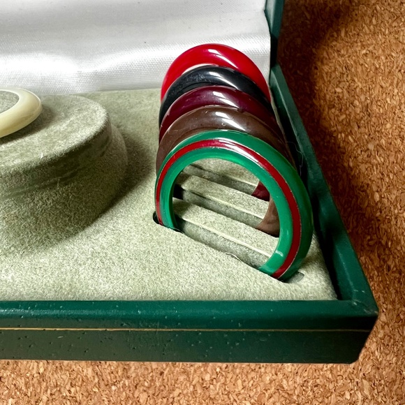 Gucci Vintage Women’s Bangle Watch w/ 11 Interchangeable Bezels & Box - Picture 5 of 15